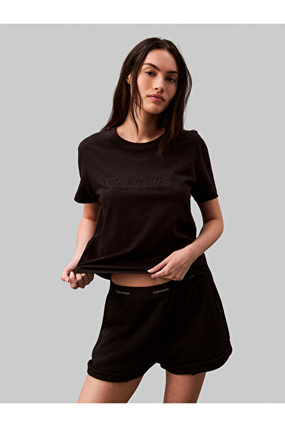 Calvin Klein تي شيرت كالفن كلاين نسائي أسود كلاسيكي بأكمام قصيرة