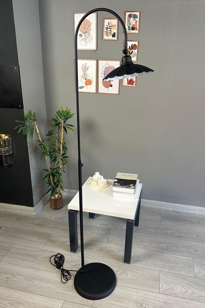 Bamyum Siyah Lambader Modern Dekoratif Metal Oturma Odası Çalışma Odası Zemin Lambası