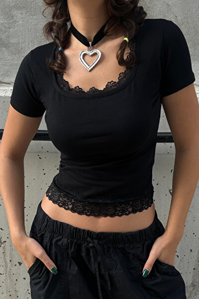 Köstebek Siyah Basic Dantel Detaylı Kısa Kollu Crop T-Shirt