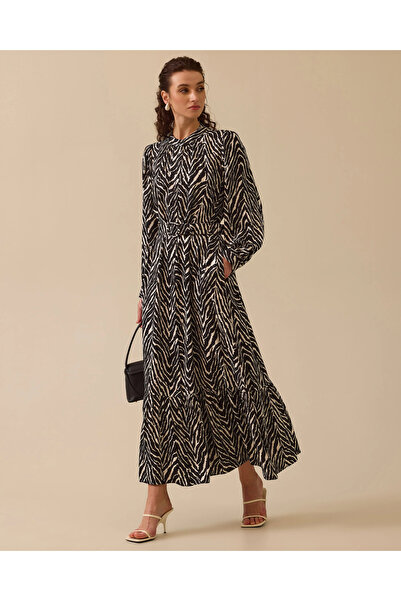 SCL Zebra Desenli Kemer Detaylı Maksi Boy Elbise