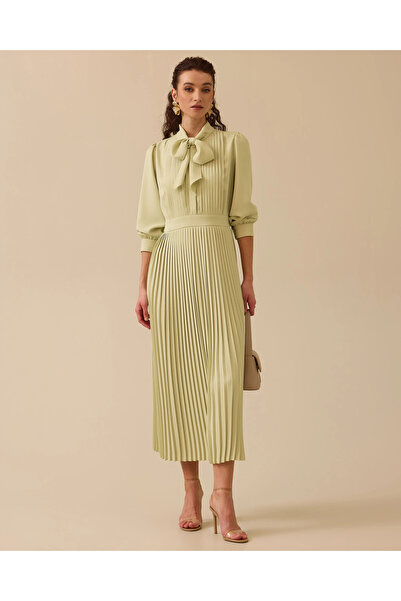 SCL Fular Yakalı Pliseli Elbise