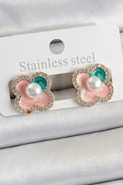 Toptan Bulurum Brass Pink Enamel Pearl Detailed Zircon Stone Artistic Portrait Clover Model Gold Color Women's Earrings