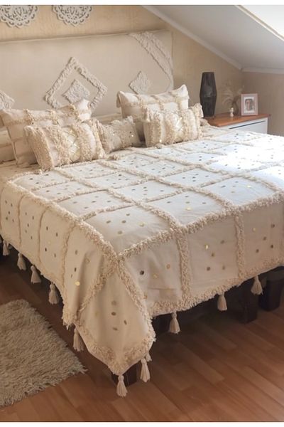 Kubra hobim Double Bohemian Sequin Pompon Handmade Bedspread and Pillow Set
