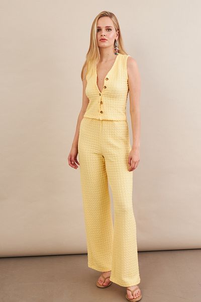Cool & Sexy Γυναικείο κίτρινο γιλέκο Seersucker Pantalon Suit FLU330