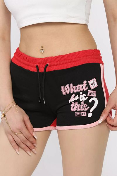 GÜLSELİ Mini pantaloni scurți cu imprimeu pentru femei negru-roșu