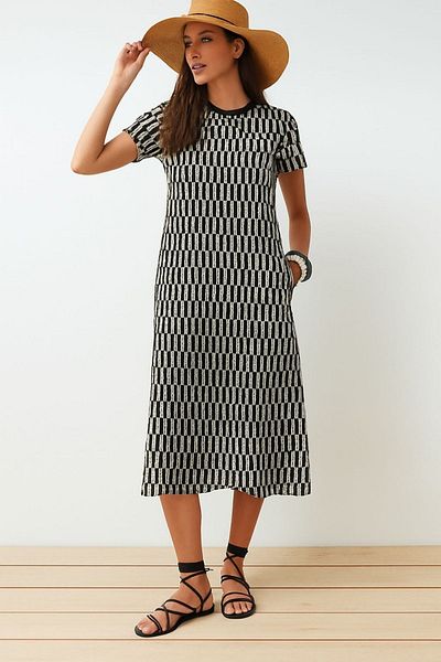 Know Women's Black White Vertical Striped Knitted Midi Dress