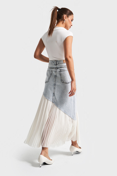 its basic Kadın Kot Rengi 3s5-3 Denim Kumaş Parça Pileli Maxi Boy %100 Koton Tasarım Denim Etek