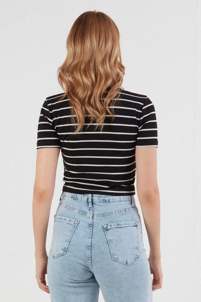 Fulla Moda Μπλουζάκι με ριγέ λαιμόκοψη