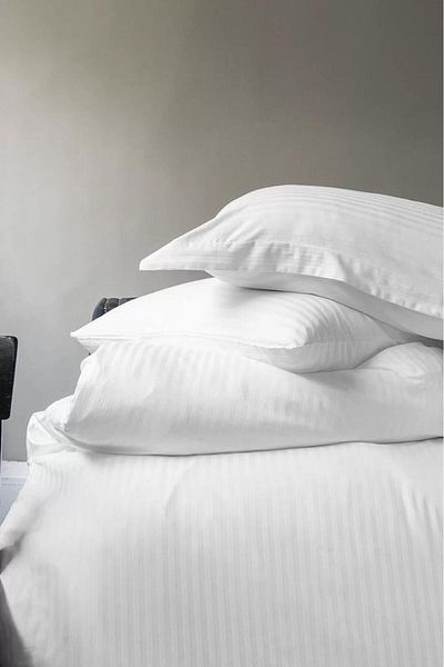 İssimo Home Pure White Striped Satin Double Personality Bedding Set