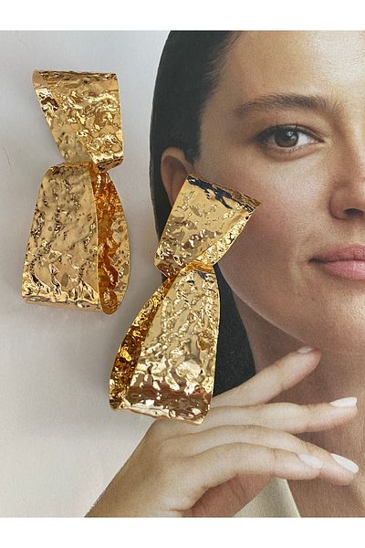 Pinery Jewels Pair of Women's Earrings with Crushed Plate Dangle