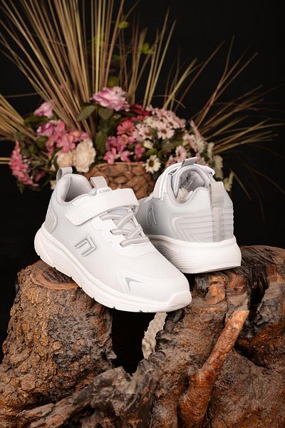 Cool Children's Summer Non-Slip Odor-Free Ultra-Light Extra Orthopedic Insole Style Walking Shoes