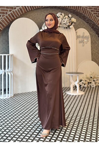 semalabutik فستان سهرة من الساتان الإسلامي من بينار