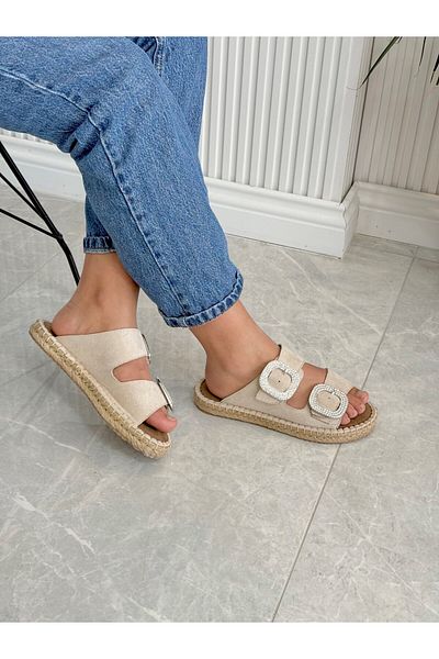 İnci Topuk Beige Suede |   Double Band |   Stoned Buckle |   Women's Slippers