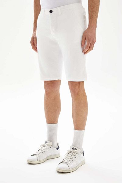 wecre8 White Classic Slim Shorts By WECRE8