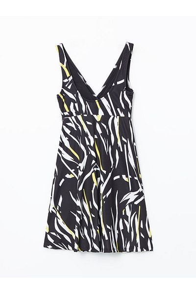 LC Waikiki Costum de baie pentru femei LCW DREAM cu decolteu în V cu fustă