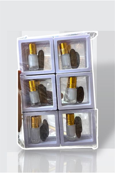 Musk Musk and oud oil, 12 pieces, a quarter tola each