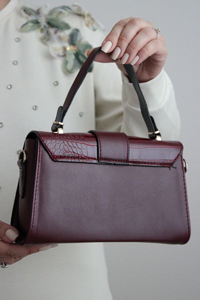 Molie Women's Burgundy Elegant Crocodile Patterned Hand and Shoulder Bag