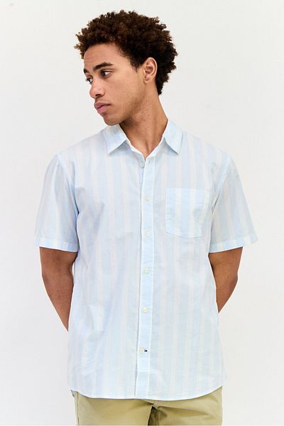 GAP Men Standard Fit Short Sleeves Yarn Dyed Casual Shirt, Multicolor