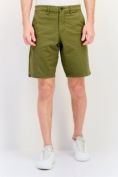 GAP Men 10 Inseam Chino Shorts, Olive