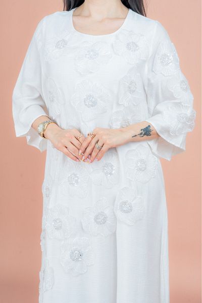 IKKXA Floral Embroidered Jalabiya