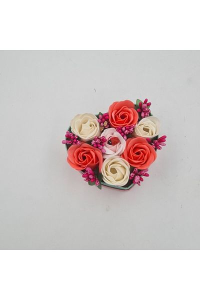 dalimag Aranjament floral 7 trandafirii cutie inima , flori de sapun, rosu, alb, roz, 11x9x6 cm