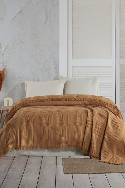 SOFTKİSS Sirus Jakarlı Dokuma Yatak Örtüsü ( Pike ) Çift Kişilik 220x240 Cm.Hardal