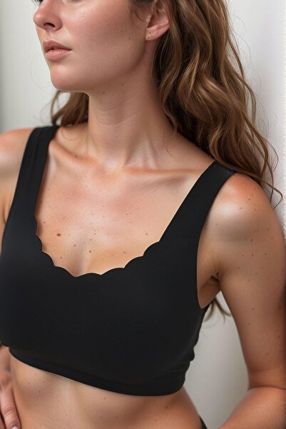 Cottonhill Black Seamless Laser Cut Bra with Pad Women's Ghost Bra Wave Detail