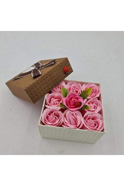 dalimag Aranjament floral 9 trandafiri sapun in cutie, roz