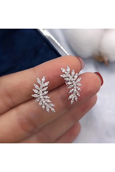 GlassySKY Stylish Stone Leaf Earrings