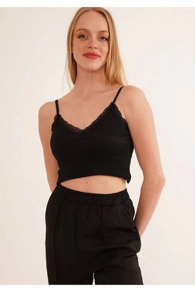 BUSEM Ms0000915 Bsm Thin Strap Lace Detail Tank Top
