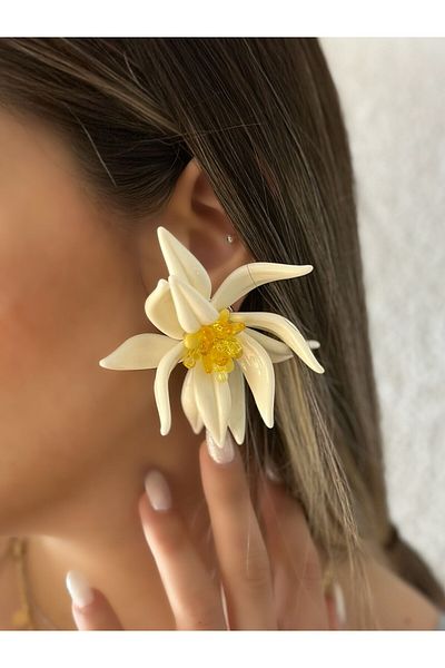 MyladyAccessoriess أقراط زهرة مفصلة بالخرز الأصفر