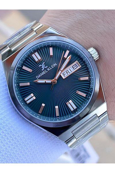 Daniel Klein Steel Band Calendar Dial 3 Atm Water Resistant Men Wrist Watch E.14060.5