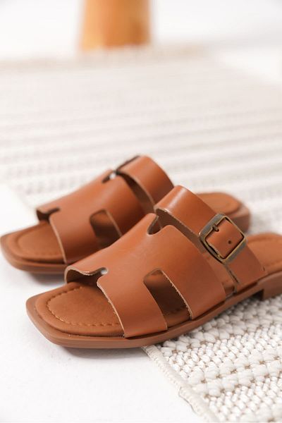 Zerenyus Garcia Premium Buckle Tan Genuine Leather Slippers