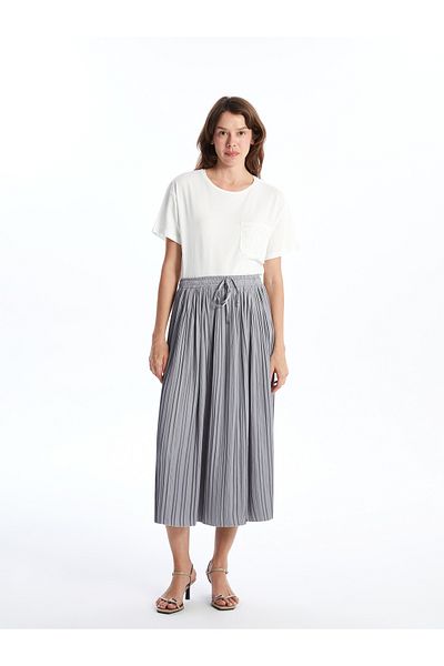 LC Waikiki طباعة مفصلة Crop Athlete Ecru