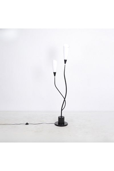 Gerenic Tall lamp with a streamlined design, white