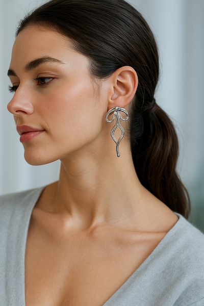 Luminos Butik Abstract Elegance: Curved Leaf Form Earrings Mk006-Silver