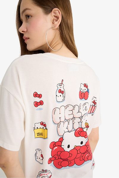 DeFacto Coool Hello Kitty Oversize Wide Fit Crew Neck Back Printed Short Sleeve T-Shirt F5713Ax25Sm