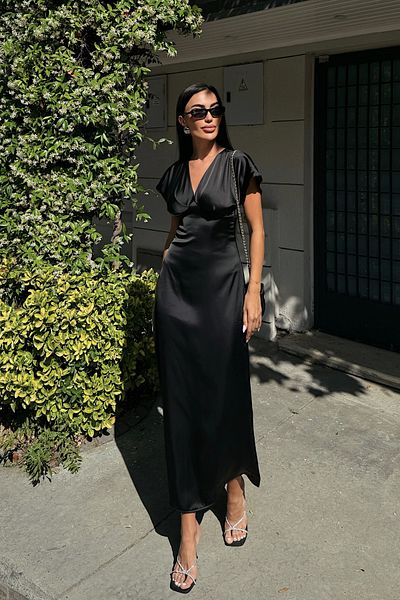 Fav Style Rochie lungă din satin pentru femei, cu decolteu în V, cu mâneci scurte, negru