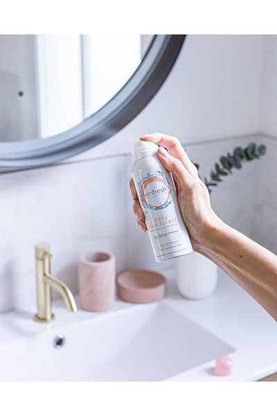 Femfresh فيم فريش مزيل عرق ديلي ان تايم منعش للنساء عبوتين 125*2 مل