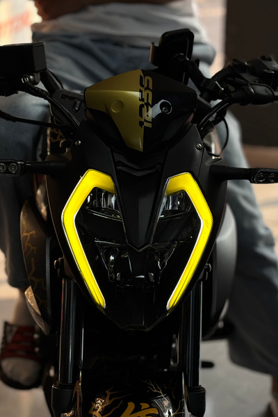 Banxtre ملصق تصميم المصباح الأمامي ذو اللون الأصفر لبينيلي 125S وRKS 125S