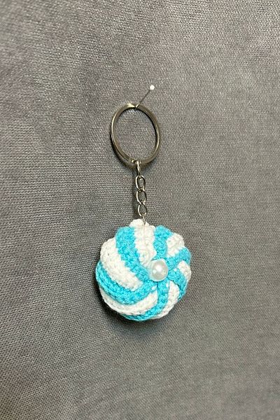 Uretti - Tuğba 9352 7203 Handmade Knitted Passion Flower Model Keychain / 5 X 5 cm