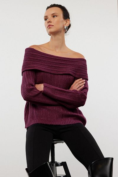Trendyol Collection Burgundy Soft Textured Carmen Collar Knitwear Sweater Twoaw25Kz00076