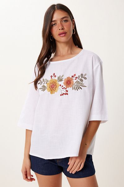 Happiness İstanbul Women's White Floral Embroidered Summer Linen Blouse Fi̇00002