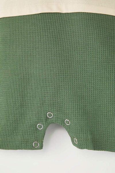 TRENDYOLKIDS Stone Baby Boy Baumwolle Tier bedruckt strukturierte gestrickte Overall TKDSS25TU00021