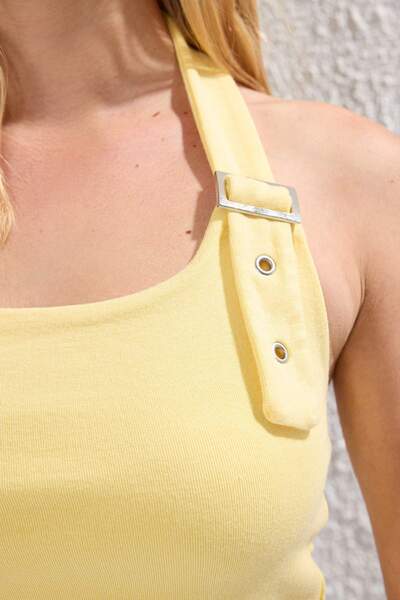 Trendyol Collection Light Yellow Halter Neck Belt Detail Fitted/Slim Fit Knitted Blouse Twoss24Bz00580