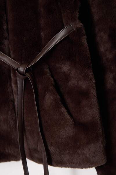 Trendyol Collection Brown Oversize Pattern Plush Jacket Coat with Lacing Detail Twoaw26Mo00055