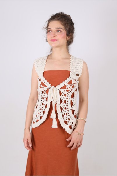 Hippybutik Kırık Beyaz El Işi Tığ Dokuma Dantel Bikini Üstü El Işi Tasarım Yelek