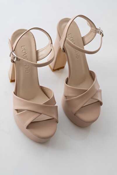 sovrana Thick Platform Heeled Shoes with Cross Band Detail