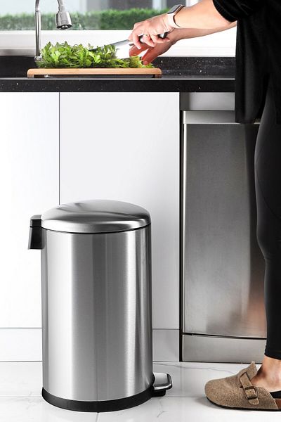 Prima Nova Κάδος απορριμμάτων με καπάκι καμπύλης 30 Lt Chrome - Εσωτερικό μαύρο