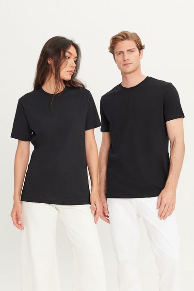 AC&Co / Altınyıldız Classics Ανδρικό/unisex μαύρο 100% βαμβακερό μπλουζάκι με λεπτή εφαρμογή με λαιμόκοψη